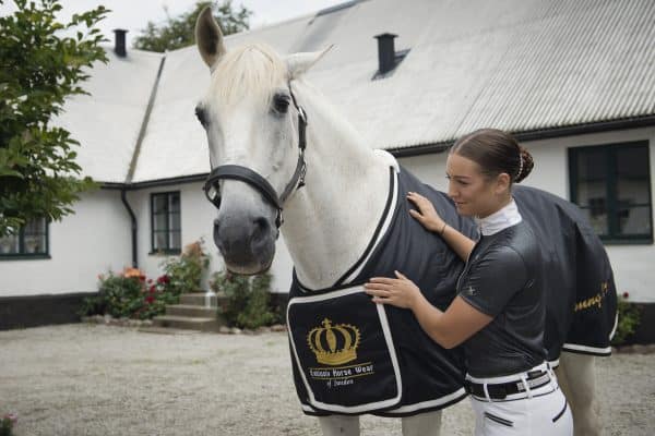 Exclusive-Horsewear-byt-av-täcke
