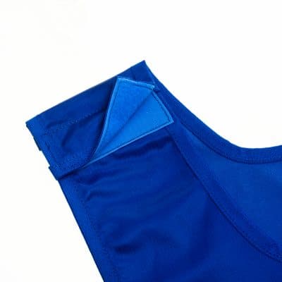 Ridtäcke-sweden-flagga-knäppning